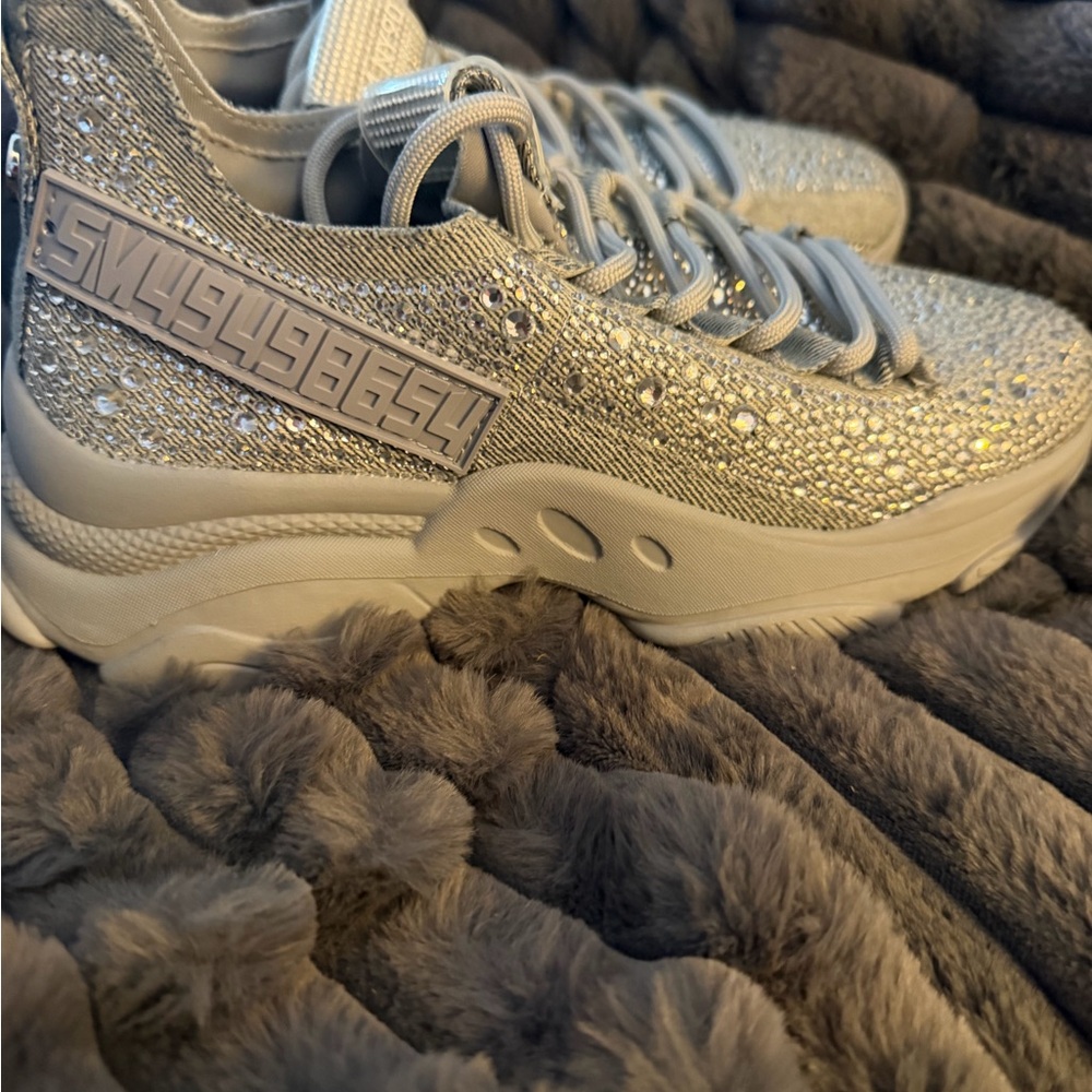 Steve Madden Glittering Silver Sneakers